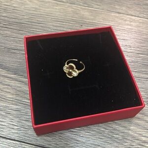 Gold adjustable clover ring